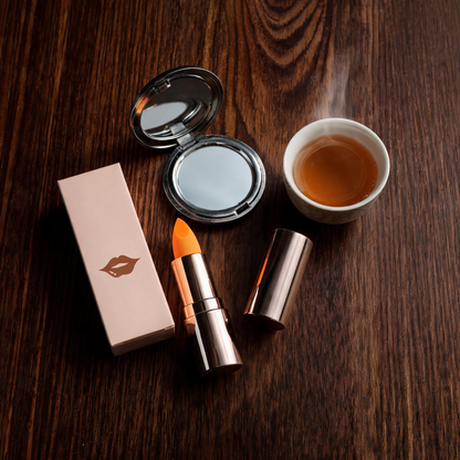 Divine Shine Lip Glaze – A Touch of Color, A Moment of Shine